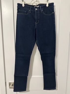 Levi’s 311 Dark Wash Blue Denim Shaping Skinny Jeans Size 30 Waist Women’s